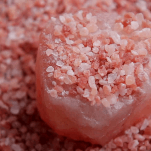 Using Pink Himalayan Salt in bath